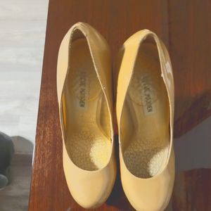 STEVE MADDEN PUMPS